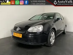 Zwart Gebruikt 2006 VW Golf V Hatchback | € 1.949 (Eerlijke prijs)
