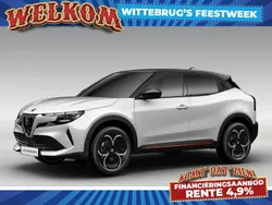 Bruin Nieuw 2025 Alfa Romeo Junior Edizione Speciale SUV | € 37.225 (Eerlijke prijs)