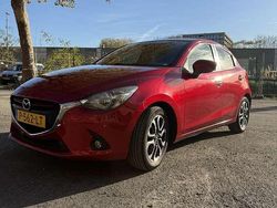 Rood Gebruikt 2016 Mazda 2 Hatchback | € 9.450 (Goede deal)