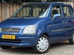Blauw Gebruikt 2002 Opel Agila Comfort Hatchback | € 1.149 (Eerlijke prijs)