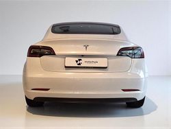 Wit (metallic) Gebruikt 2020 Tesla Model 3 Standard Range Sedan | € 18.995 (Goede deal)