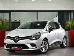 Grijs Gebruikt 2017 Renault Clio IV Bose Edition Hatchback | € 12.950 (Iets duurder)