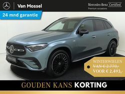 Groen Gebruikt 2025 Mercedes GLC300e AMG line SUV | € 79.945