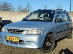 Grijs Gebruikt 2002 Mazda Demio Exclusive Stationwagen | € 2.750