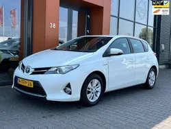 Wit Gebruikt 2014 Toyota Auris Hybrid Hatchback | € 7.890 (Goede deal)
