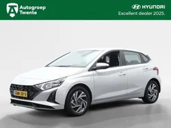 Grijs Gebruikt 2024 Hyundai i20 Comfort Hatchback | € 21.445 (Eerlijke prijs)