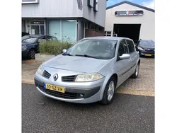 Grijs Gebruikt 2006 Renault Mégane II Expression Hatchback | € 1.295 (Eerlijke prijs)