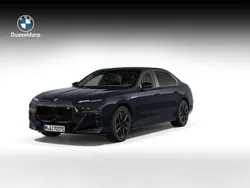 Zwart Nieuw 2025 BMW M760e Comfort Edition Sedan | € 183.192