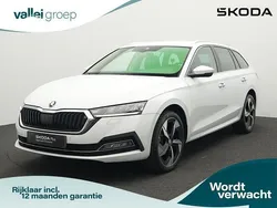Wit, metallic lak Gebruikt 2021 Skoda Octavia Business Line Stationwagen | € 22.450 (Iets duurder)