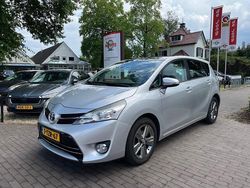 Grijs Gebruikt 2014 Toyota Verso Business Edition MPV | € 11.450 (Goede deal)