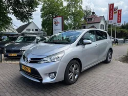 Grijs Gebruikt 2014 Toyota Verso Business Edition MPV | € 11.950 (Eerlijke prijs)