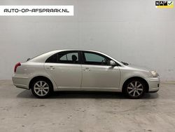 Grijs Gebruikt 2006 Toyota Avensis Luna Hatchback | € 3.488 (Eerlijke prijs)