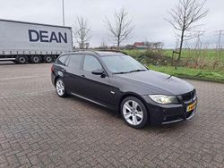 Zwart Gebruikt 2007 BMW 325 Executive Stationwagen | € 4.500 (Eerlijke prijs)