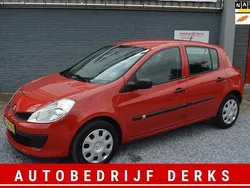 Rood Gebruikt 2007 Renault Clio R.S. Authentique Hatchback | € 2.950 (Iets duurder)