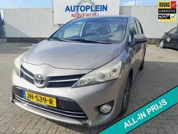 Bruin Gebruikt 2015 Toyota Verso Business Edition MPV | € 13.950 (Iets duurder)