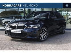 Saphirschwarz (donker zwart metallic) Gebruikt 2021 BMW 320 Comfort Edition Stationwagen | € 36.750 (Eerlijke prijs)