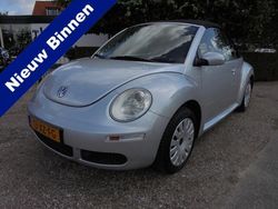 Zilver, metallic lak Gebruikt 2007 VW Beetle Highline Cabriolet | € 6.950 (Duur)