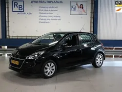 Zwart Gebruikt 2018 Peugeot 208 Active Hatchback | € 6.450 (Super prijs)