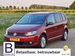 Rood Gebruikt 2015 VW Touran Comfortline MPV | € 13.995 (Goede deal)