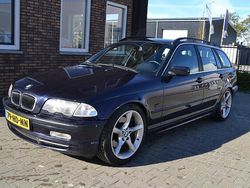 Blauw Gebruikt 2001 BMW 330 Executive Stationwagen | € 2.750 (Eerlijke prijs)