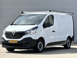 Blanc glacier 369 Gebruikt 2017 Renault Trafic Van | € 9.800 (Super prijs)