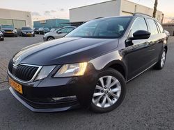 Zwart Gebruikt 2018 Skoda Octavia Business Line Stationwagen | € 9.250 (Iets duurder)