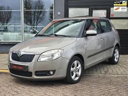 Beige Gebruikt 2008 Skoda Fabia Ambiente Hatchback | € 2.950 (Eerlijke prijs)