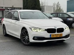 Wit Gebruikt 2018 BMW 318 Executive Stationwagen | € 14.500 (Iets duurder)