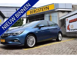 Blauw Gebruikt 2015 Opel Astra Innovation Hatchback | € 8.995 (Iets duurder)