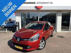 Rood Gebruikt 2015 Renault Clio IV Expression Hatchback | € 7.400 (Iets duurder)