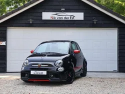 Zwart, metallic lak Gebruikt 2022 Abarth 595 Hatchback | € 24.950 (Eerlijke prijs)