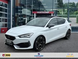 Wit Gebruikt 2022 Cupra Leon VZ Hatchback | € 27.950 (Eerlijke prijs)