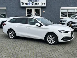 Wit Gebruikt 2020 Seat Leon Style Stationwagen | € 22.900 (Iets duurder)