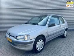 Grijs Gebruikt 2000 Peugeot 106 Hatchback | € 1.600