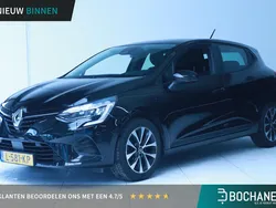 Zwart Gebruikt 2021 Renault Clio V Zen Hatchback | € 14.395 (Eerlijke prijs)
