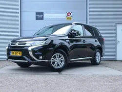Zwart Gebruikt 2015 Mitsubishi Outlander P-HEV Edition SUV | € 11.495 (Goede deal)