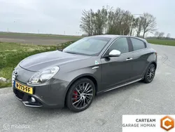 Grijs Gebruikt 2014 Alfa Romeo Giulietta Quadrifoglio Verde Hatchback | € 10.950 (Eerlijke prijs)