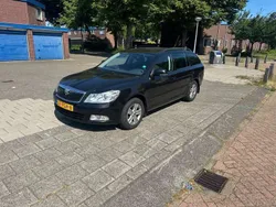 Zwart Gebruikt 2011 Skoda Octavia Business Line Stationwagen | € 2.550 (Goede deal)