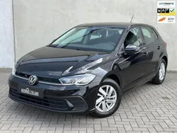 Zwart Gebruikt 2021 VW Polo Life Hatchback | € 17.495 (Eerlijke prijs)