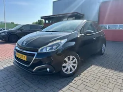 Zwart Gebruikt 2017 Peugeot 208 Hatchback | € 6.990 (Eerlijke prijs)