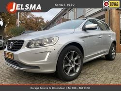 Grijs Gebruikt 2016 Volvo XC60 R-Design SUV | € 10.000 (Super prijs)
