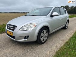 Grijs Gebruikt 2009 Kia Ceed Hatchback | € 2.850 (Eerlijke prijs)