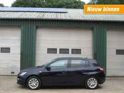 Blauw Gebruikt 2016 Peugeot 308 Style Hatchback | € 6.250 (Goede deal)