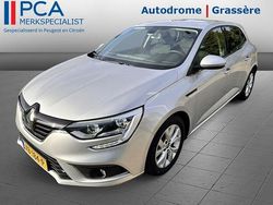 Grijs (metallic) Gebruikt 2018 Renault Mégane IV Life Hatchback | € 10.950 (Iets duurder)