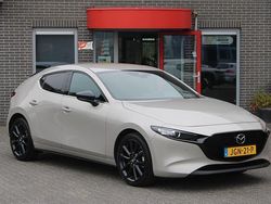 Bruin Gebruikt 2022 Mazda 3 Homura-Line Hatchback | € 25.750 (Eerlijke prijs)