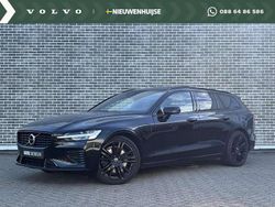 Zwart Gebruikt 2021 Volvo V60 R-Design Stationwagen | € 33.399 (Iets duurder)