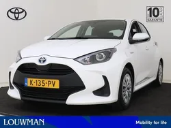 Wit Gebruikt 2021 Toyota Yaris Active Hatchback | € 18.950 (Eerlijke prijs)