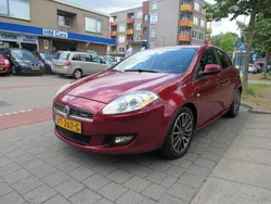 Rood Gebruikt 2009 Fiat Bravo Hatchback | € 2.950 (Eerlijke prijs)