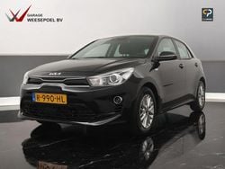 Zwart Gebruikt 2022 Kia Rio Hatchback | € 17.950 (Eerlijke prijs)