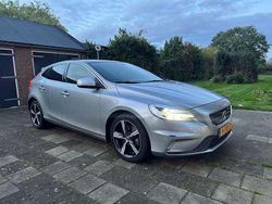 Grijs Gebruikt 2015 Volvo V40 Ocean Race Stationwagen | € 10.450 (Duur)